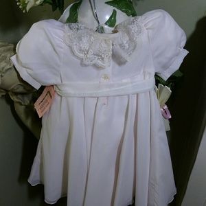 Wedding/ Party kid dress size 3 pale pink .